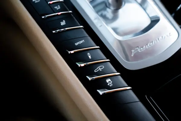 Porsche Panamera 4S PDK 29