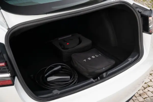 Tesla Model 3 Long Range AWD Dual Motor 17