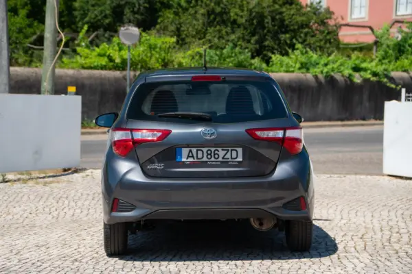 Toyota Yaris 1.0 VVT-i Comfort 11