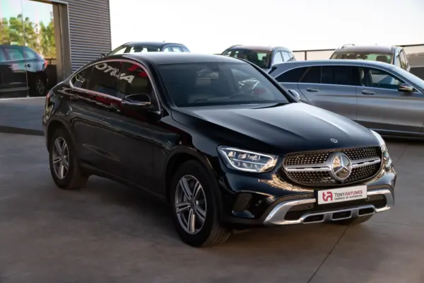 Mercedes-Benz GLC 300 e Coupé 4Matic 12