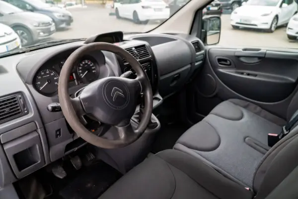 Citroen Jumpy 1.6 HDi L2H1 Semi-Vidrada 3