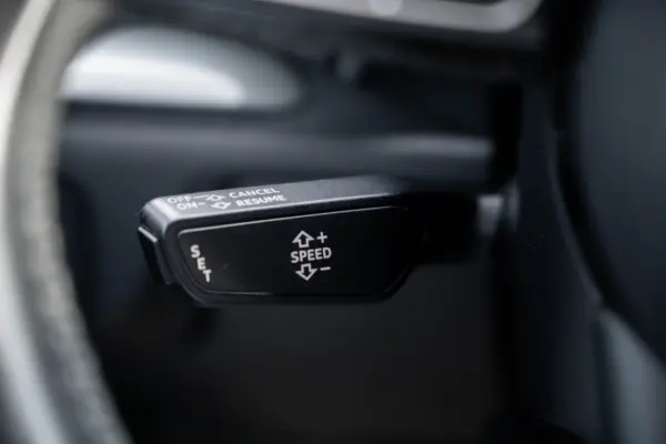 Audi A3 Limousine 30 TDI Design 19