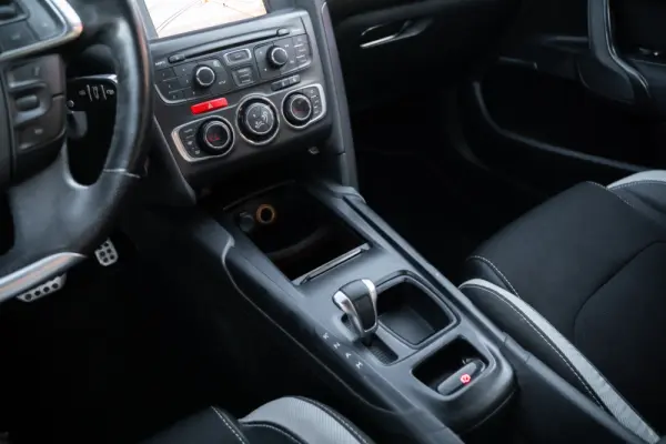 Citroen DS4 1.6 e-HDi So Chic CMP6 21