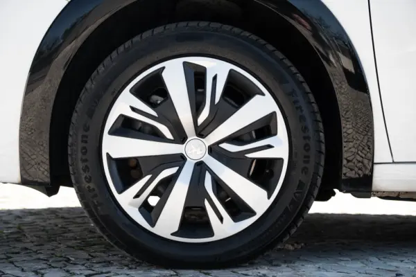 Peugeot e-208 50 kWh Active 3