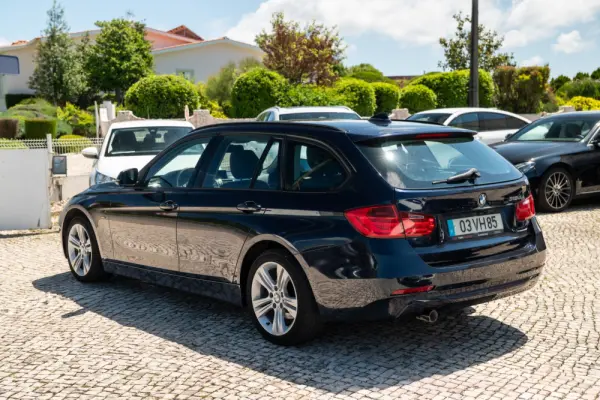 BMW 318 d Blue Performance Sport Line 17