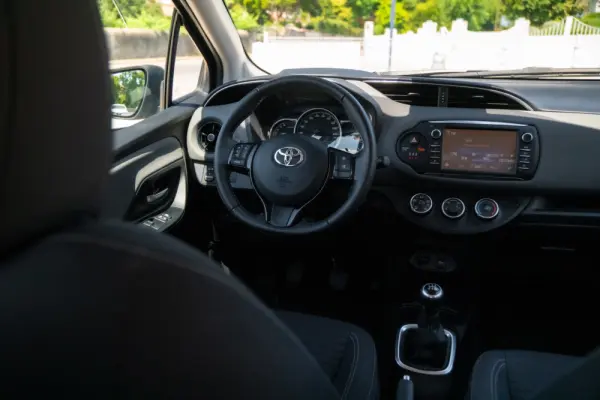 Toyota Yaris 1.0 VVT-i Comfort 21