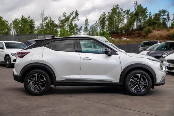 Nissan Juke 1.0 DIG-T N-Connecta Two Tone 8