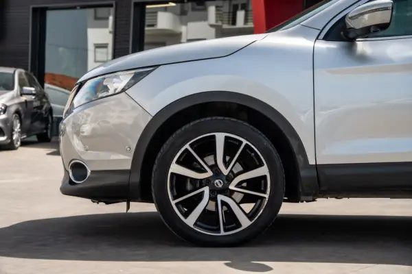 Nissan Qashqai 1.5 dCi Tekna Bose 6