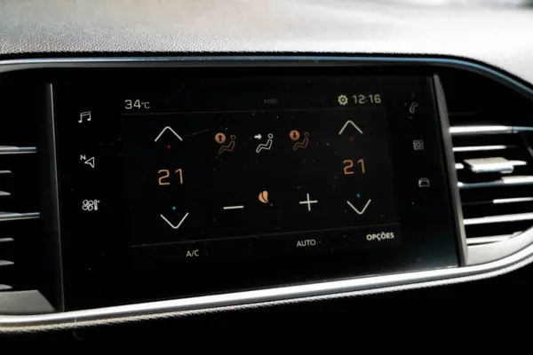 Peugeot 308 1.5 BlueHDi Business Line 6