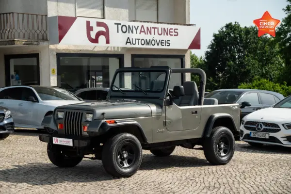 Jeep Wrangler 2.5 Sport Soft Top 1