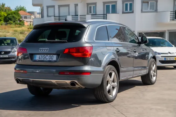 Audi Q7 3.0 TDI DPF quattro tiptronic 4