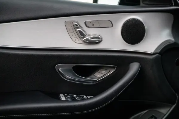 Mercedes-Benz E 300 de 9G-TRONIC Avantgarde 11