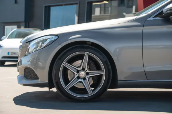 Mercedes-Benz C 250 d 4Matic Station 9G-TRONIC Avantgarde 6