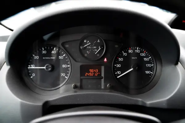 Citroen Jumpy 1.6 HDi L2H1 Semi-Vidrada 14