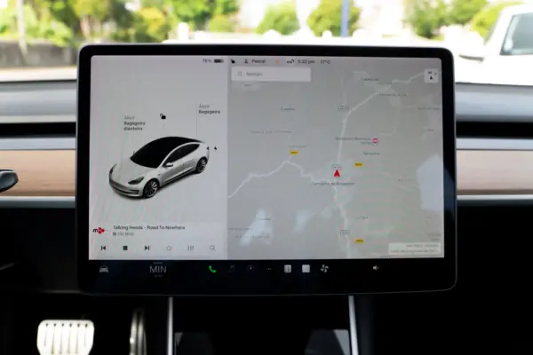 Tesla Model 3 Long Range AWD Dual Motor Performance 12