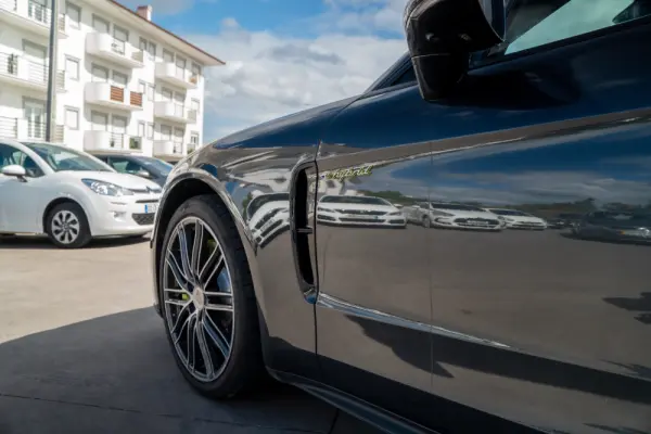 Porsche Panamera 4 E-Hybrid Platinum Edition 4