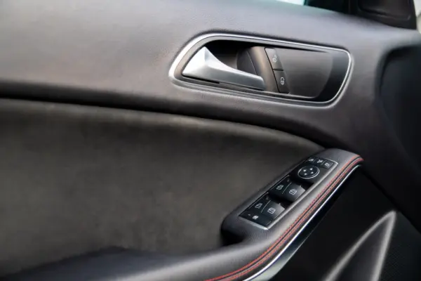 Mercedes-Benz GLA 180 (CDI) d 7G-DCT AMG Line 4
