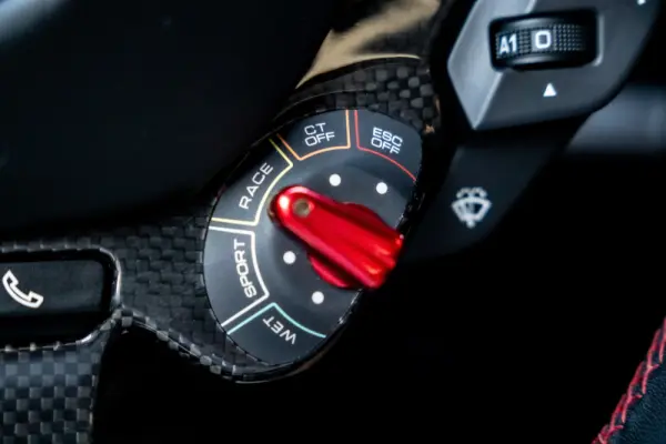 Ferrari 812 Superfast 6.5 V12 23