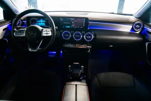 Mercedes-Benz CLA 200 d AMG Line Aut. 32