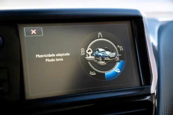 Peugeot 2008 1.6 BlueHDi Allure 23