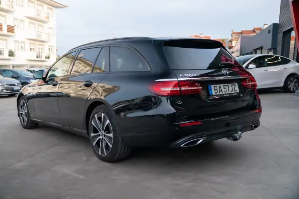 Mercedes-Benz E 300 de 9G-TRONIC Avantgarde 6