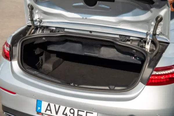 Mercedes-Benz E 220 d 4Matic 9G-TRONIC AMG Line 31