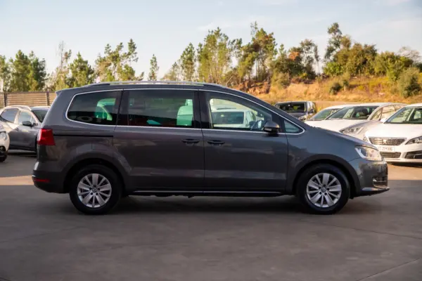 Volkswagen Sharan 2.0 TDI Confortline 8