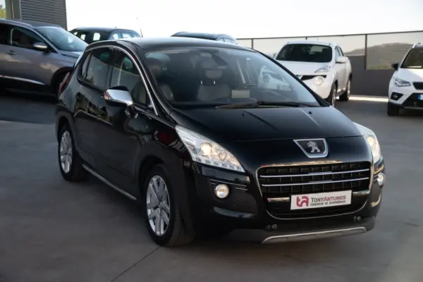 Peugeot 3008 2.0 HDi Hybrid4 12