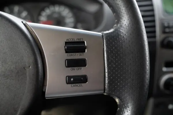 Nissan Navara 2.5 dCi CD Pilot Hi-Tech 22