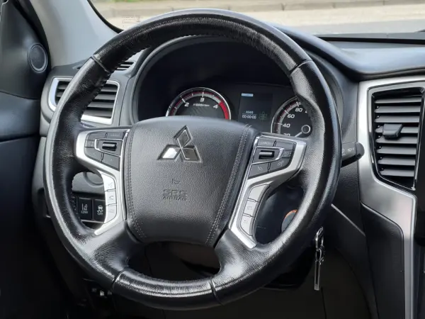 Mitsubishi L200 2.3 DI-D Strakar Space Cab Intense 4WD 30