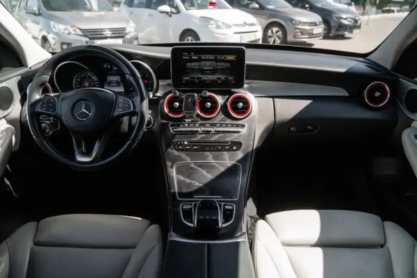 Mercedes-Benz C 250 d 4Matic Station 9G-TRONIC Avantgarde 5