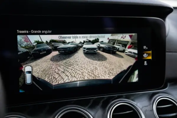 Mercedes-Benz E 300 de 4Matic 9G-TRONIC AMG Line 22