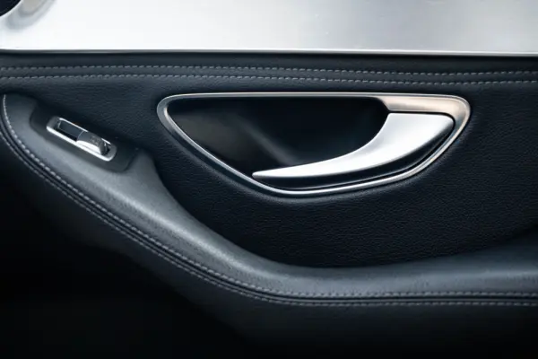 Mercedes-Benz C 200 d Avantgarde 14