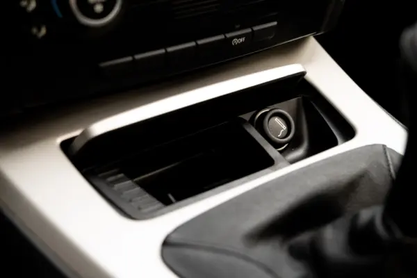 BMW 318 d Line Sport 19