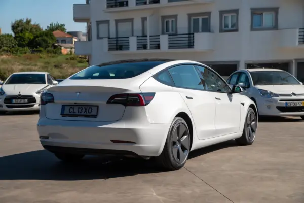 Tesla Model 3 Long Range RWD 9