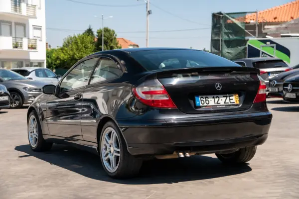 Mercedes-Benz C 200 CDi Sport Coupé Classic 9