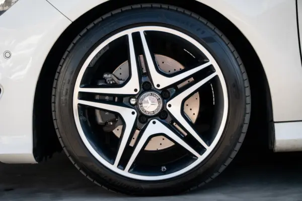 Mercedes-Benz CLA 220 d Shooting Brake AMG Line Aut. 9