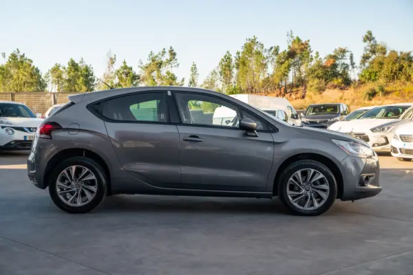 Citroen DS4 1.6 e-HDi So Chic CMP6 10