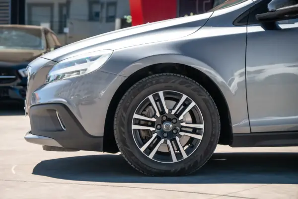 Volvo V40 Cross Country 2.0 D3 Momentum 7