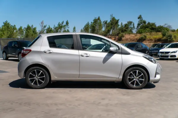 Toyota Yaris 1.0 VVT-i Comfort 12
