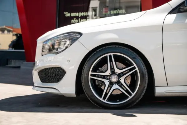 Mercedes-Benz CLA 220 d Shooting Brake AMG Line Aut. 8
