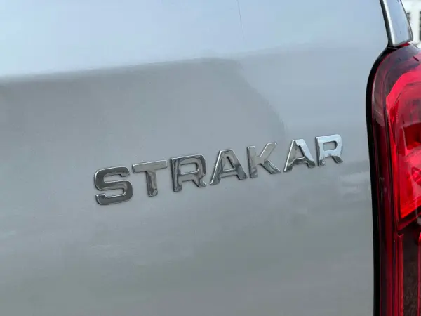 Mitsubishi L200 2.3 DI-D Strakar Space Cab Intense 4WD 9