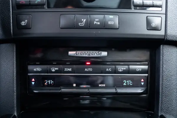 Mercedes-Benz E 220 BlueTEC 9G-TRONIC Avantgarde 19