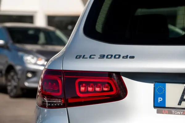 Mercedes-Benz GLC 300 de 4Matic 12