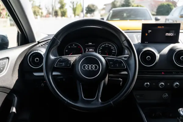 Audi A3 Limousine 30 TDI Design 22