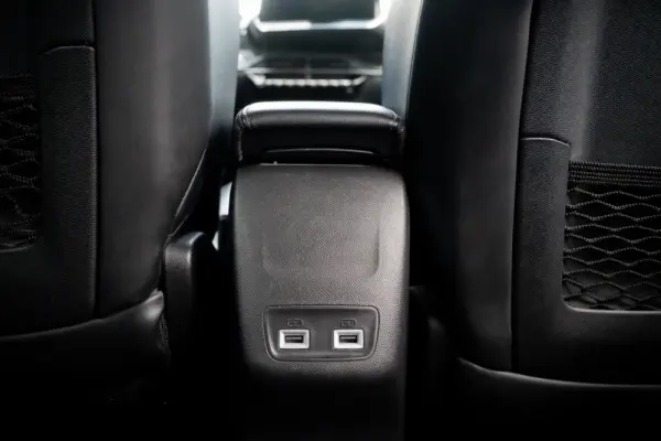 Peugeot 2008 1.5 BlueHDi GT EAT8 21