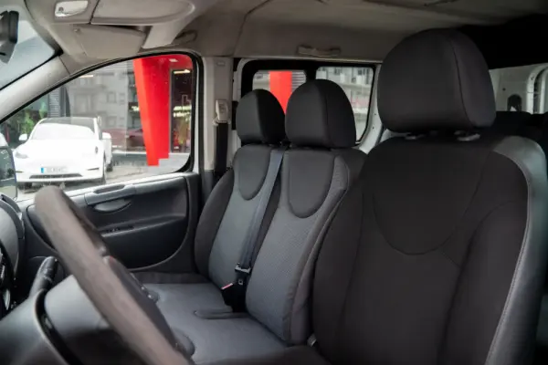 Citroen Jumpy 1.6 HDi L2H1 Semi-Vidrada 17