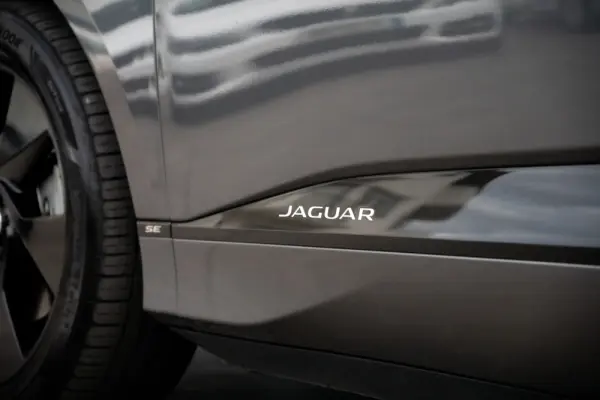 Jaguar I-Pace EV400 AWD SE 11