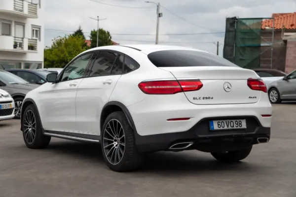 Mercedes-Benz GLC 250 d Coupé AMG Line 4-Matic 11