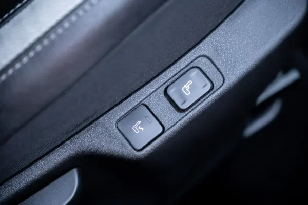 Citroen DS4 1.6 e-HDi So Chic CMP6 25